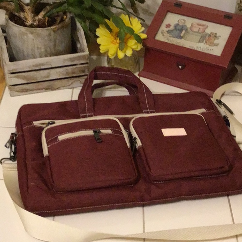 ‘EZrelia’ Laptop/Messenger Shoulder Bag - Picture 2 of 8